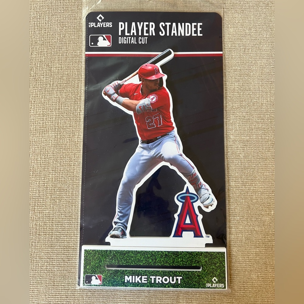 Mike Trout silhouette